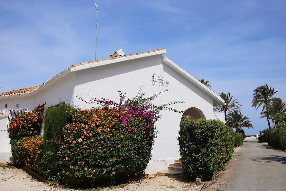 פוינסה Villa La Palmera By Homevillas360 מלון