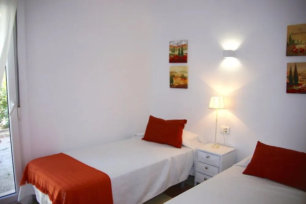 *** מלון פוינסה Villa La Palmera By Homevillas360 ספרד